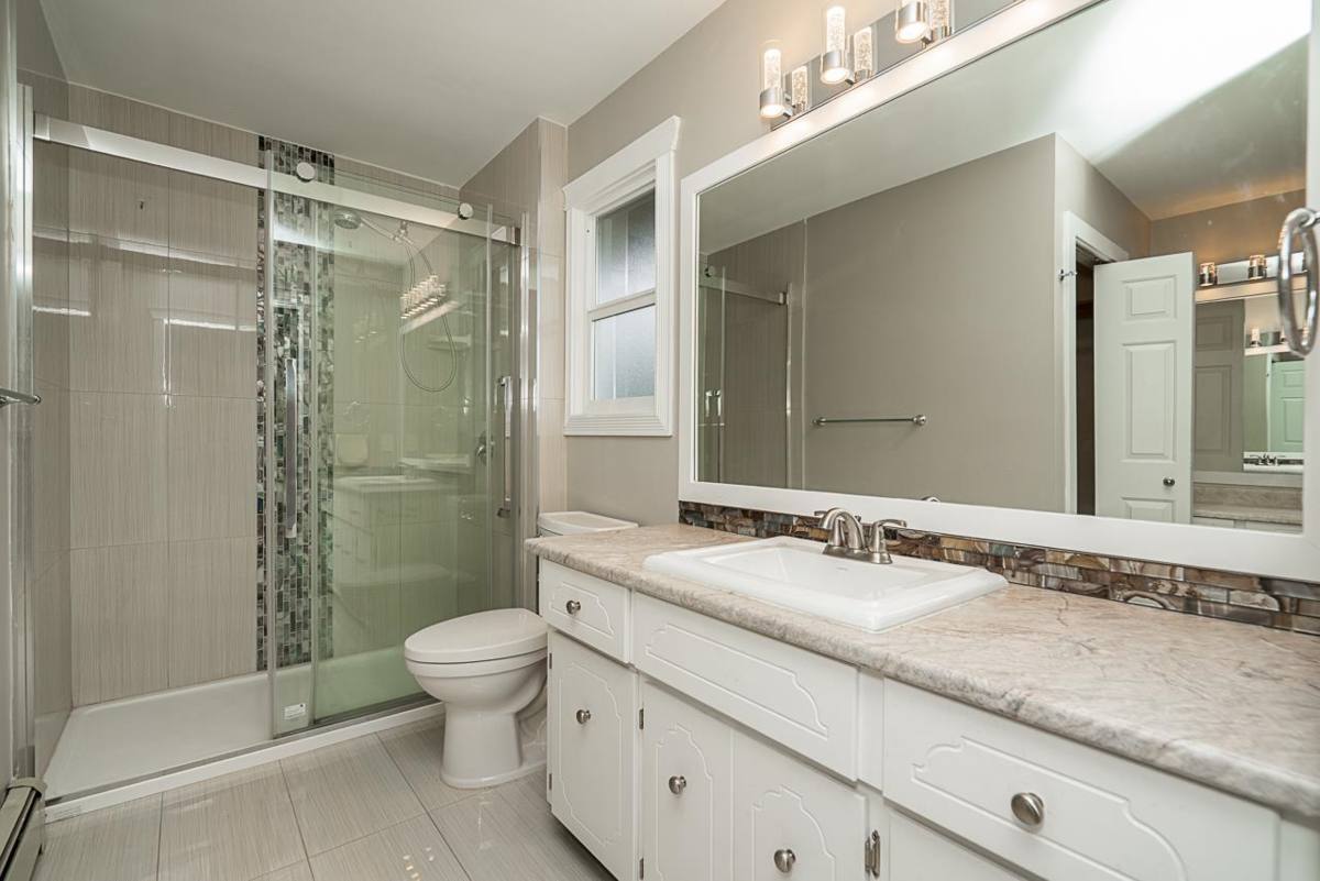 Guest Bathroom Photo of 25016 59 Avenue, Langley, BC