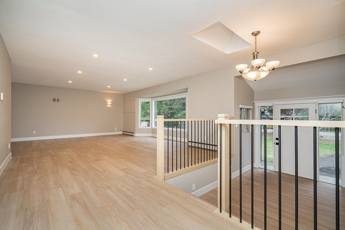 Kitchen Photo of 25016 59 Avenue, Langley, BC