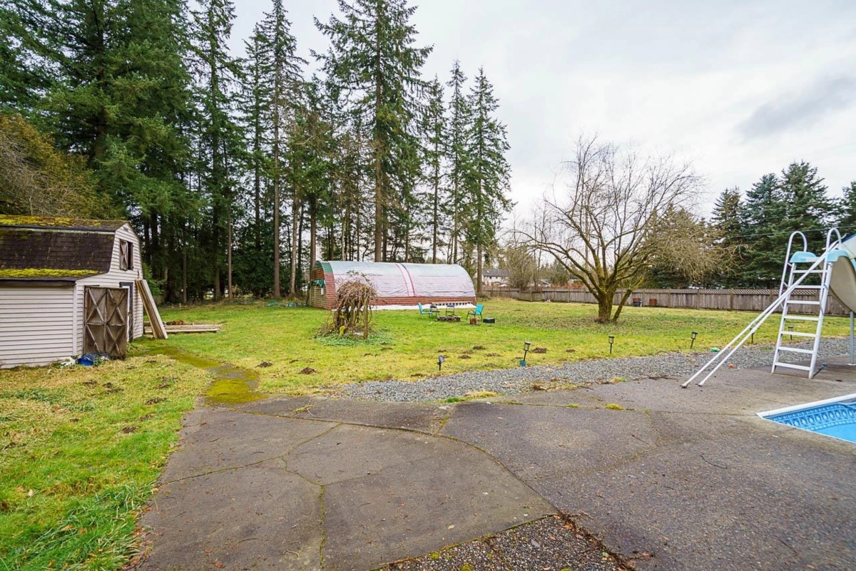 Swimming Pool Photo of 25016 59 Avenue, Langley, BC