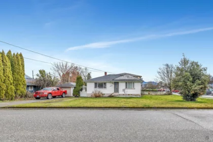 9370 Stanley Street, Chilliwack, BC, Chilliwack Downtown — 3 bed single family residence for sale