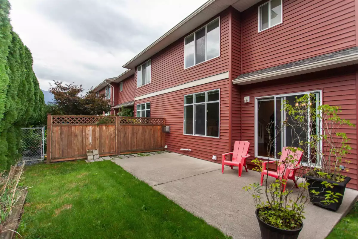 Hallway Photo of 8 7519 Morrow Road, Agassiz, BC