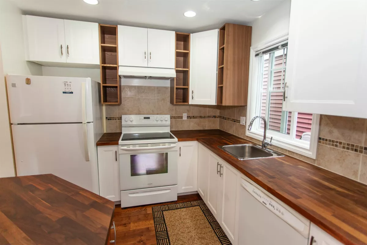 Kitchen Island Photo of 8 7519 Morrow Road, Agassiz, BC