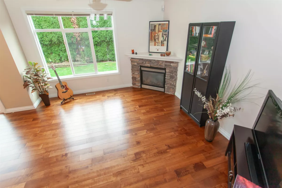 Primary Bathroom Photo of 8 7519 Morrow Road, Agassiz, BC