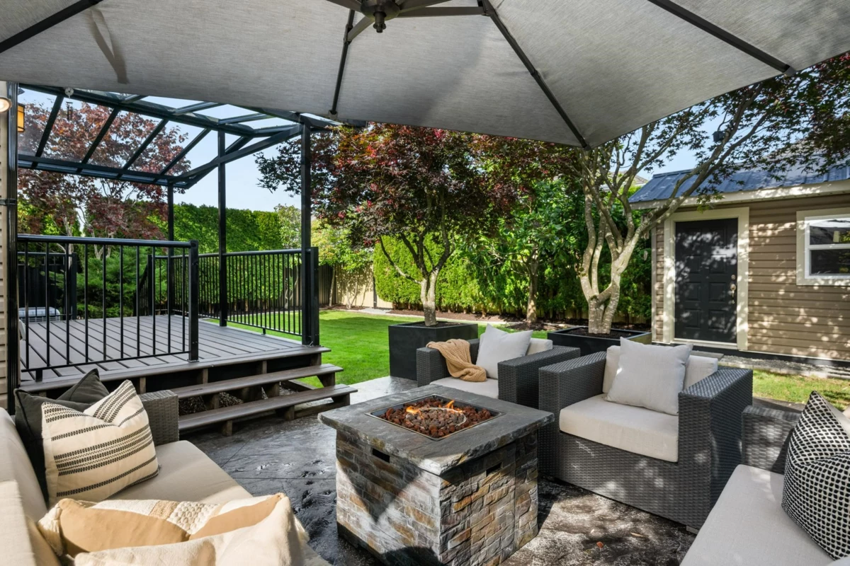 Hot Tub / Spa Photo of 18667 63a Avenue, Surrey, BC