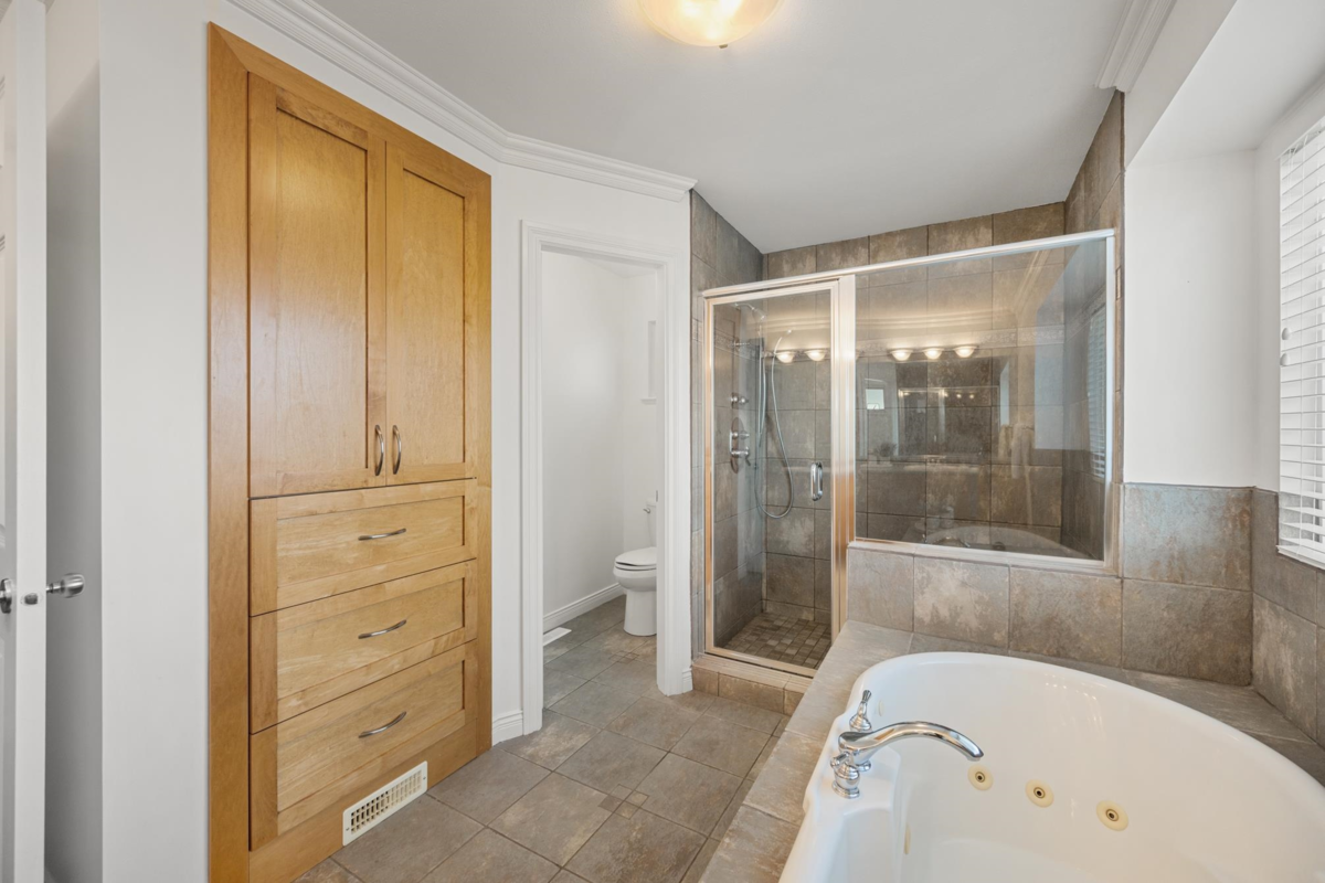 Loft / Bonus Room Photo of 18667 63a Avenue, Surrey, BC