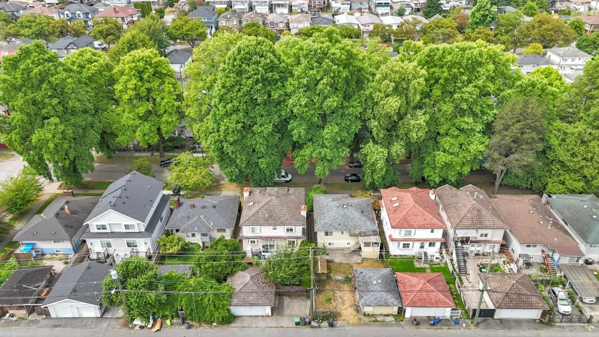 Dining Area Photo of 5338 Chambers Street, Vancouver, BC
