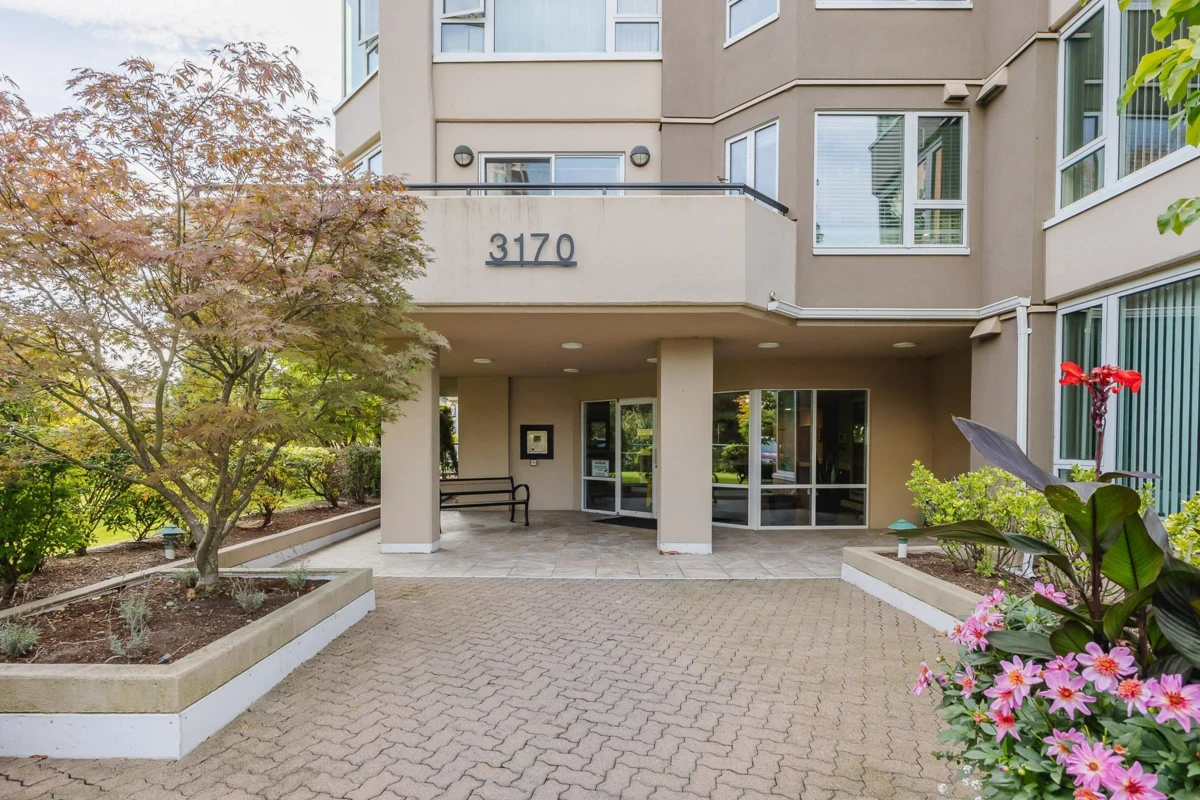 Family Room Photo of 705 3170 Gladwin Road, Abbotsford, BC