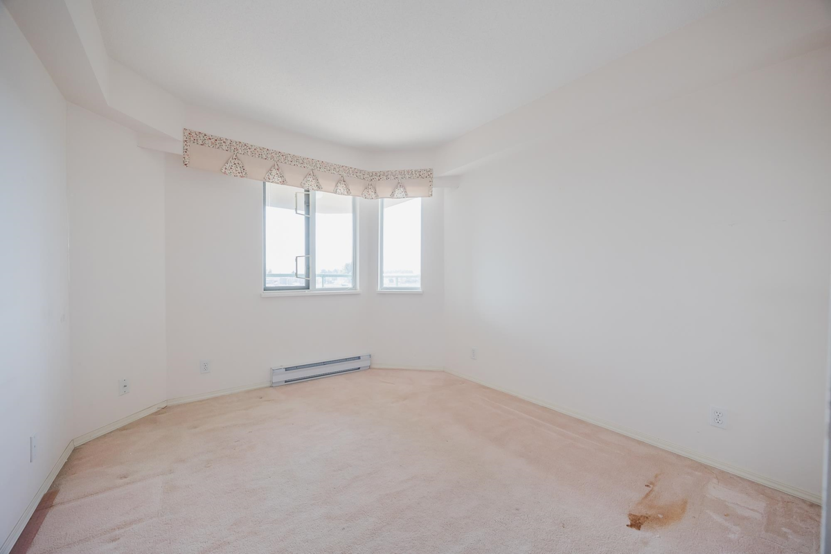 Outdoor Patio Photo of 705 3170 Gladwin Road, Abbotsford, BC