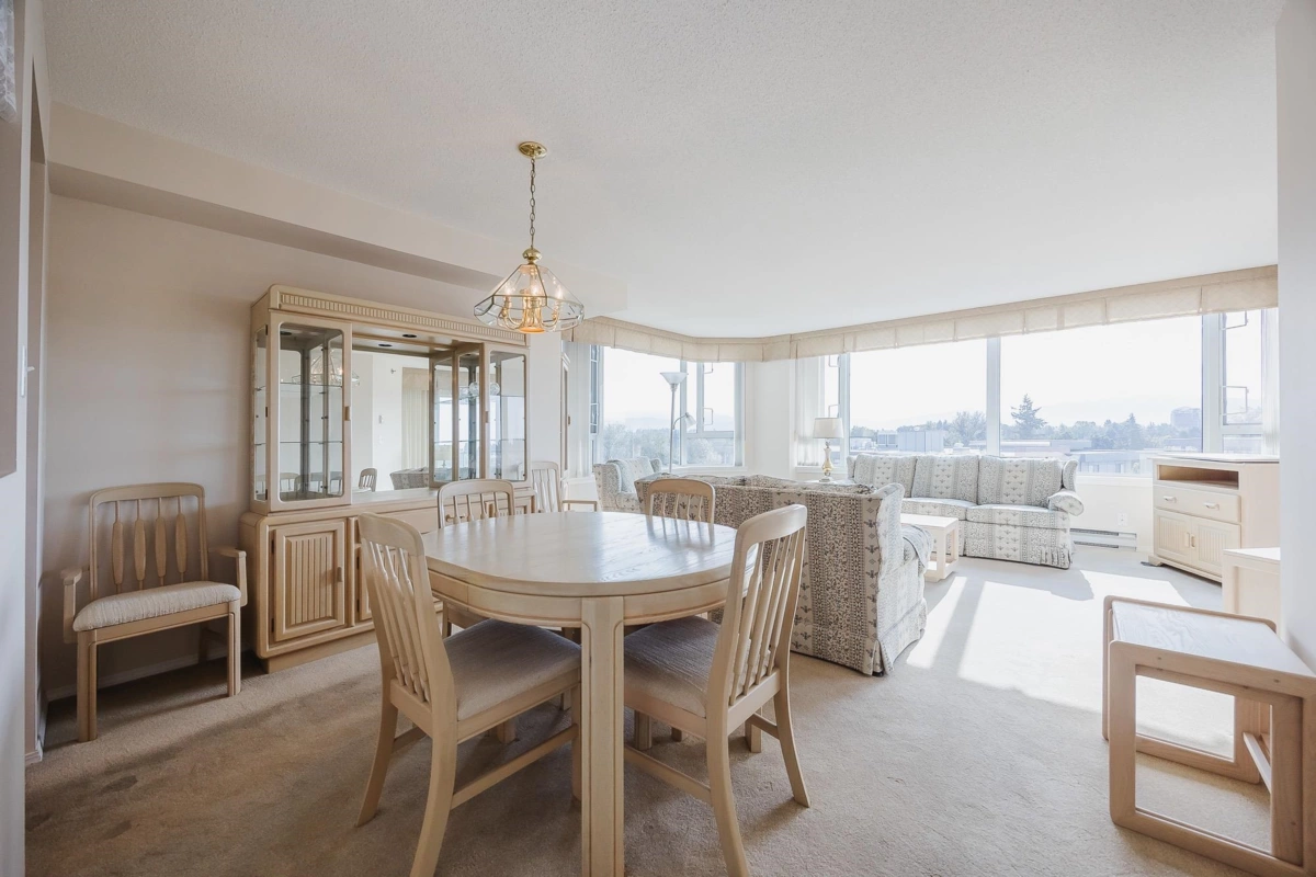 Walk-In Closet Photo of 705 3170 Gladwin Road, Abbotsford, BC