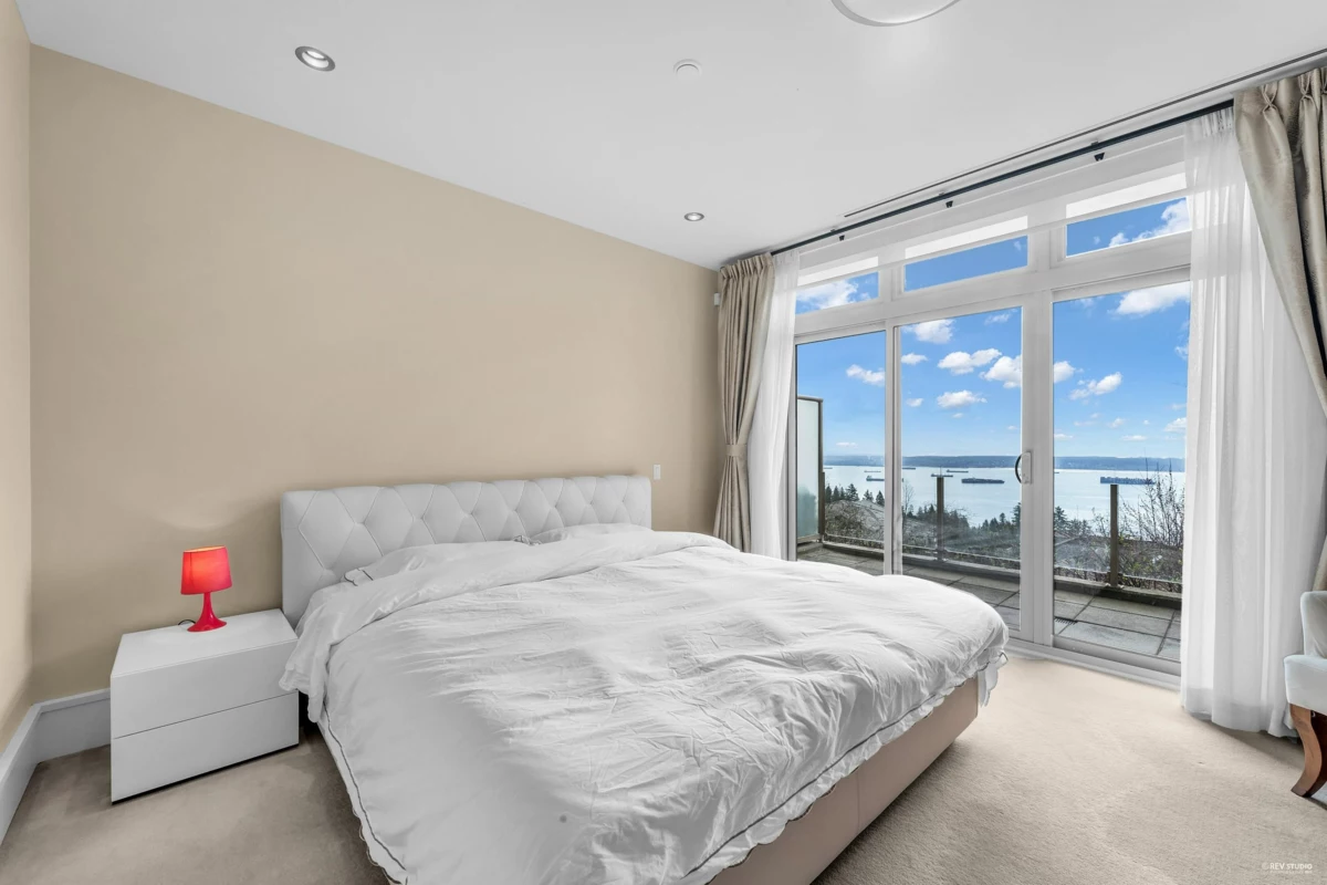 Backyard Photo of 102 2575 Garden Court, West Vancouver, BC