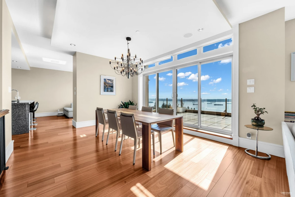 Breakfast Nook Photo of 102 2575 Garden Court, West Vancouver, BC