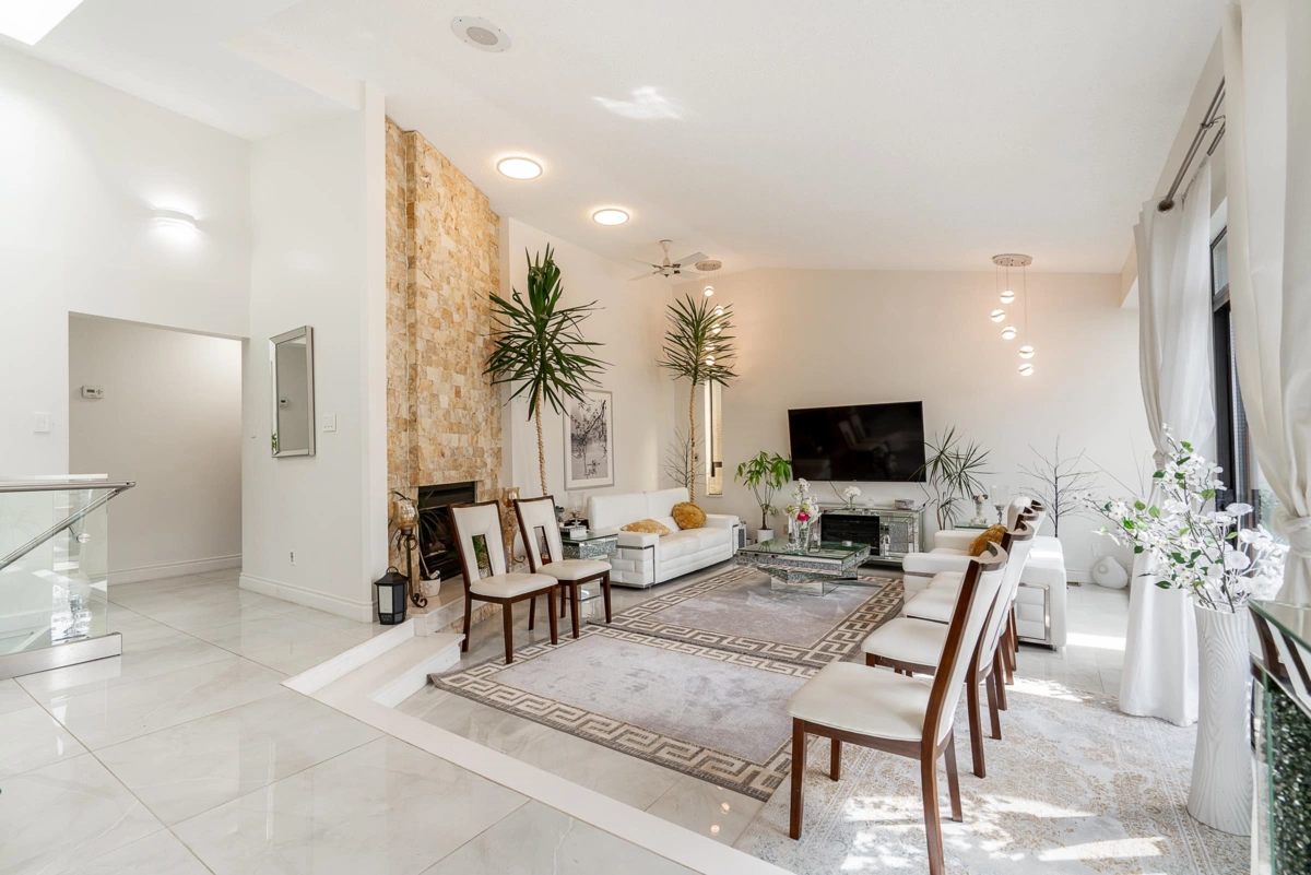 Dining Area Photo of 2940 Dresden Way, North Vancouver, BC