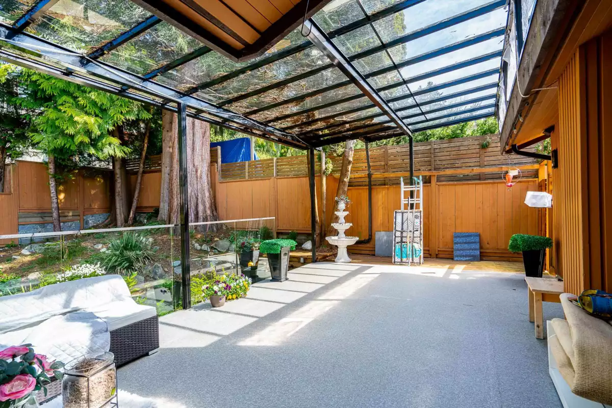 Hallway Photo of 2940 Dresden Way, North Vancouver, BC