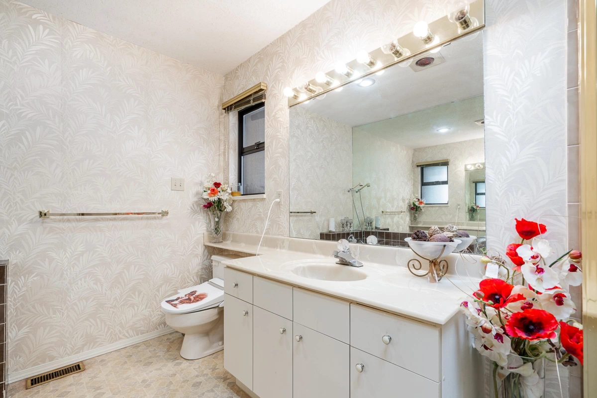 Office / Den Photo of 2940 Dresden Way, North Vancouver, BC