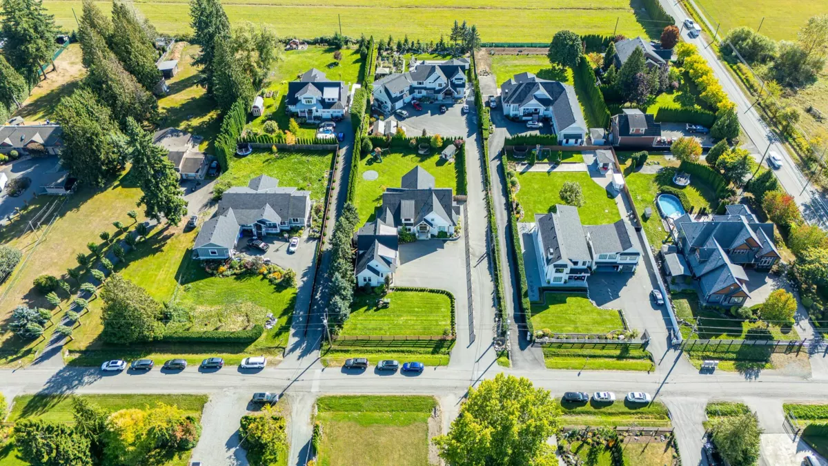 Community Amenities Photo (Clubhouse) of 1 23256 34a Avenue, Langley, BC