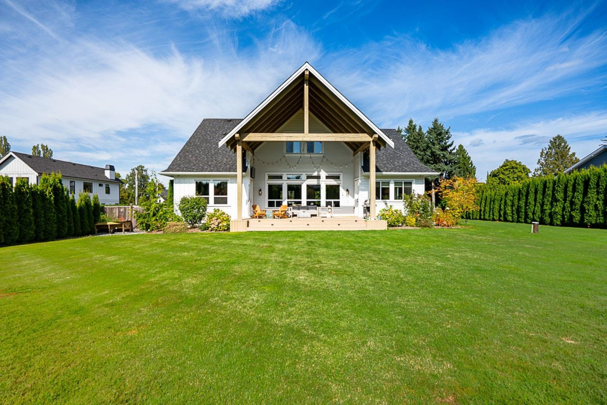 Front Yard Photo of 1 23256 34a Avenue, Langley, BC