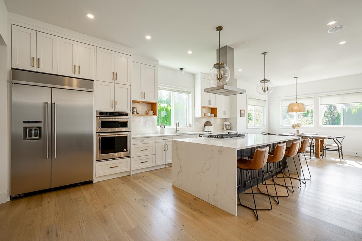 Kitchen Island Photo of 1 23256 34a Avenue, Langley, BC