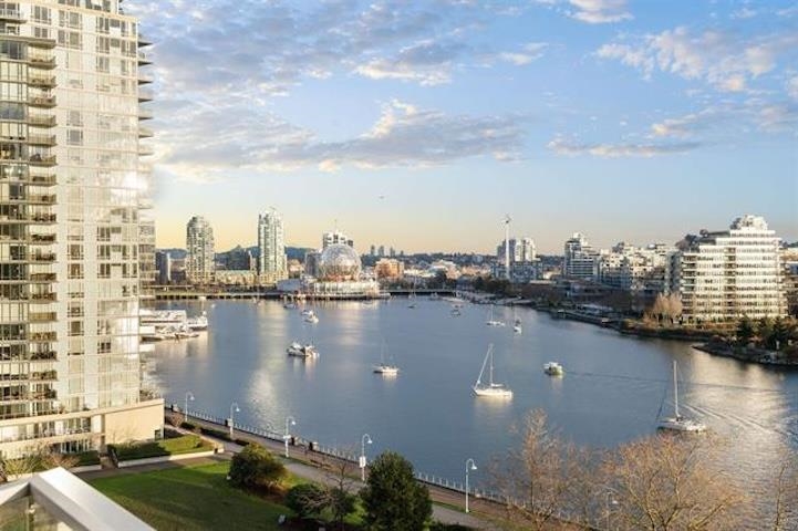 Living Room Photo of 1106 980 Cooperage Way, Vancouver, BC