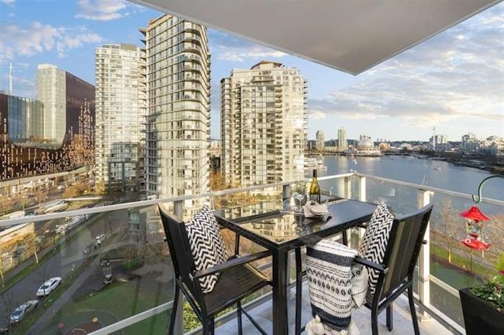 Primary Bathroom Photo of 1106 980 Cooperage Way, Vancouver, BC