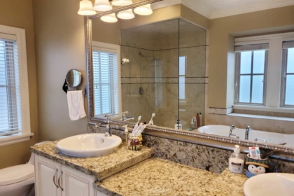 Primary Bathroom Photo of 2228 W 22nd Avenue, Vancouver, BC