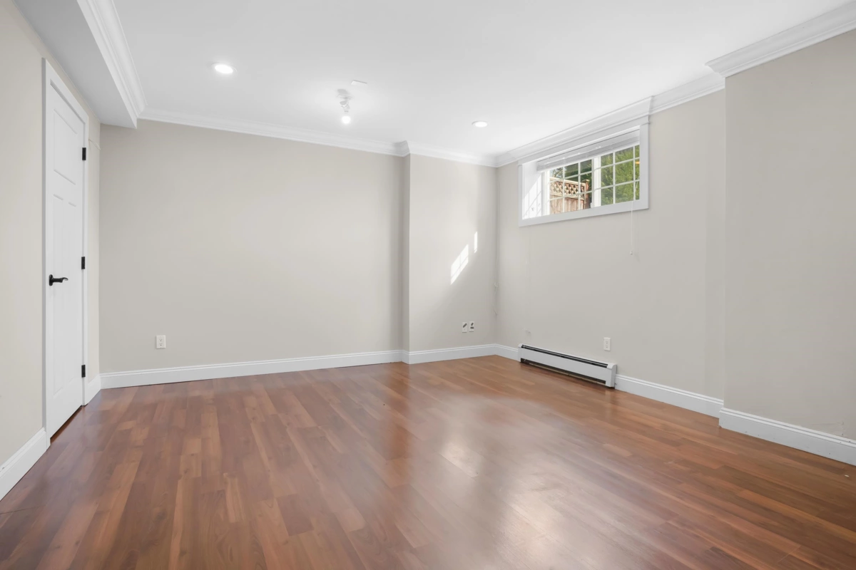 Entry Foyer Photo of 14225 69a Avenue, Surrey, BC