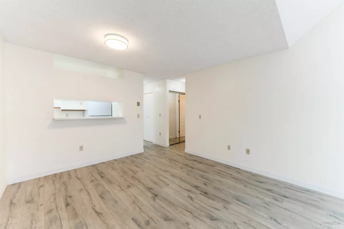 Kitchen Island Photo of 310 7580 Minoru Boulevard, Richmond, BC