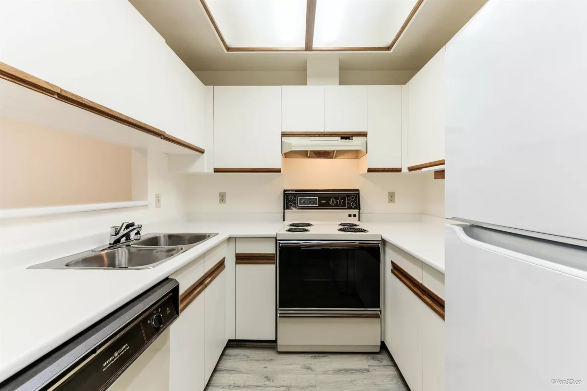 Walk-In Closet Photo of 310 7580 Minoru Boulevard, Richmond, BC