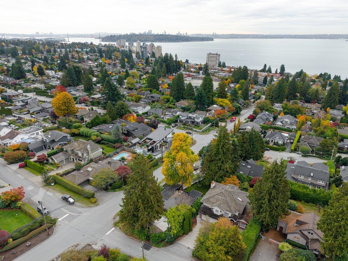 Loft / Bonus Room Photo of 2508 Nelson Avenue, West Vancouver, BC