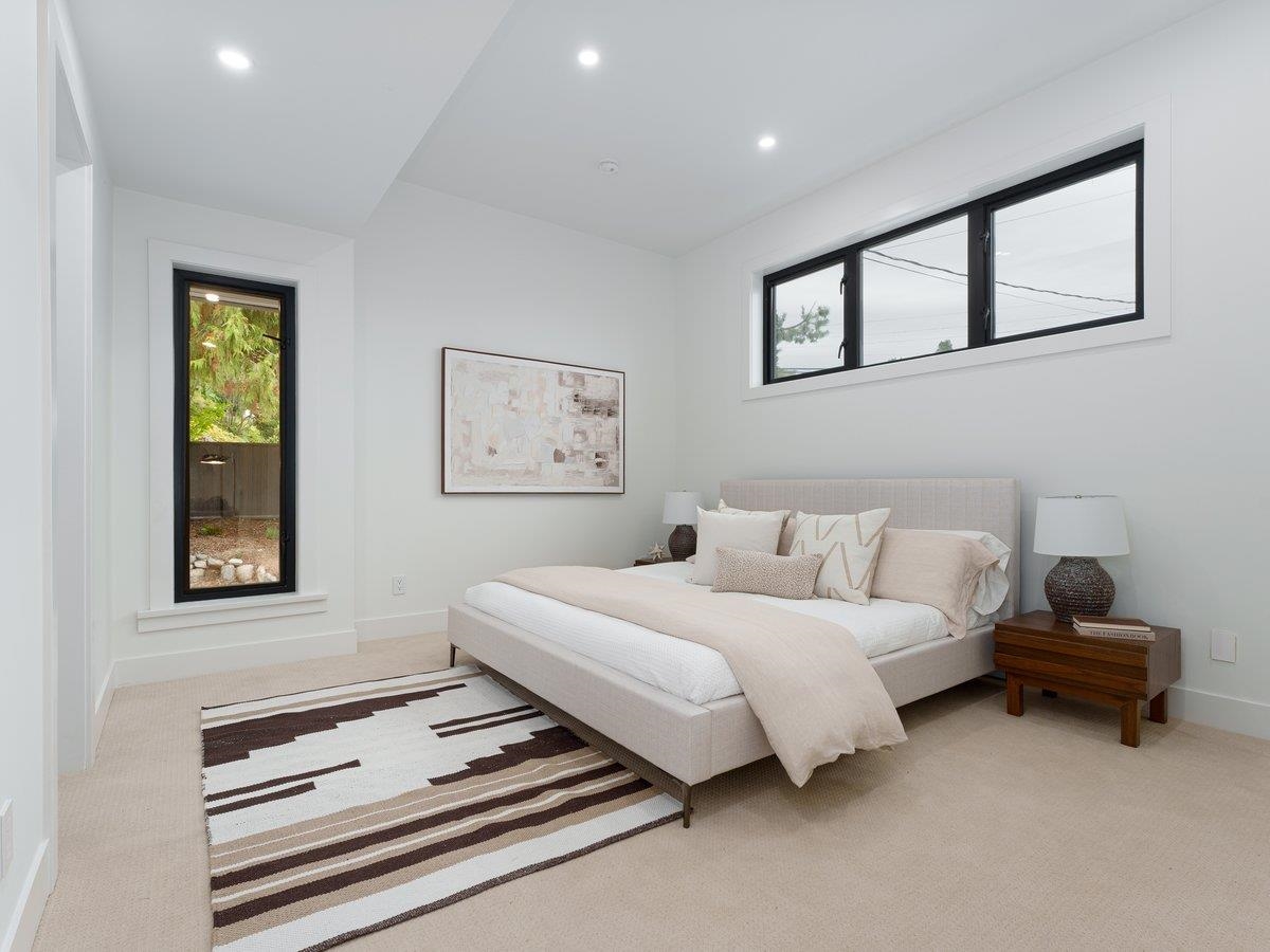 Primary Bathroom Photo of 2508 Nelson Avenue, West Vancouver, BC