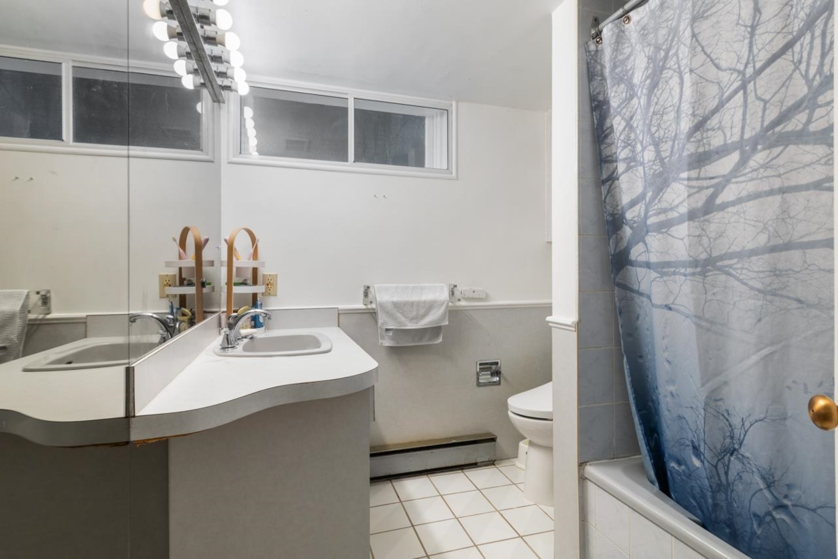 Bedroom 4 Photo of 977 Belvedere Drive, North Vancouver, BC