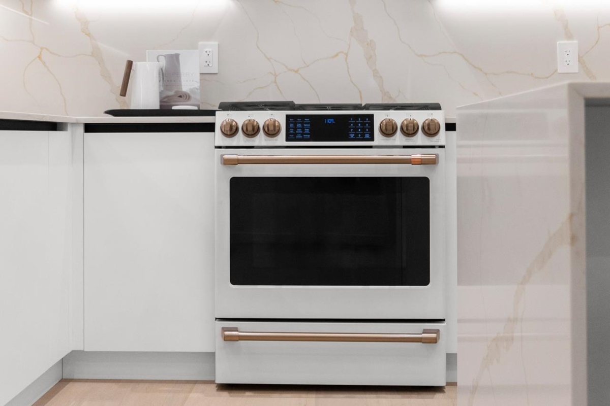 Bedroom 3 Photo of 683 W 18th Avenue, Vancouver, BC