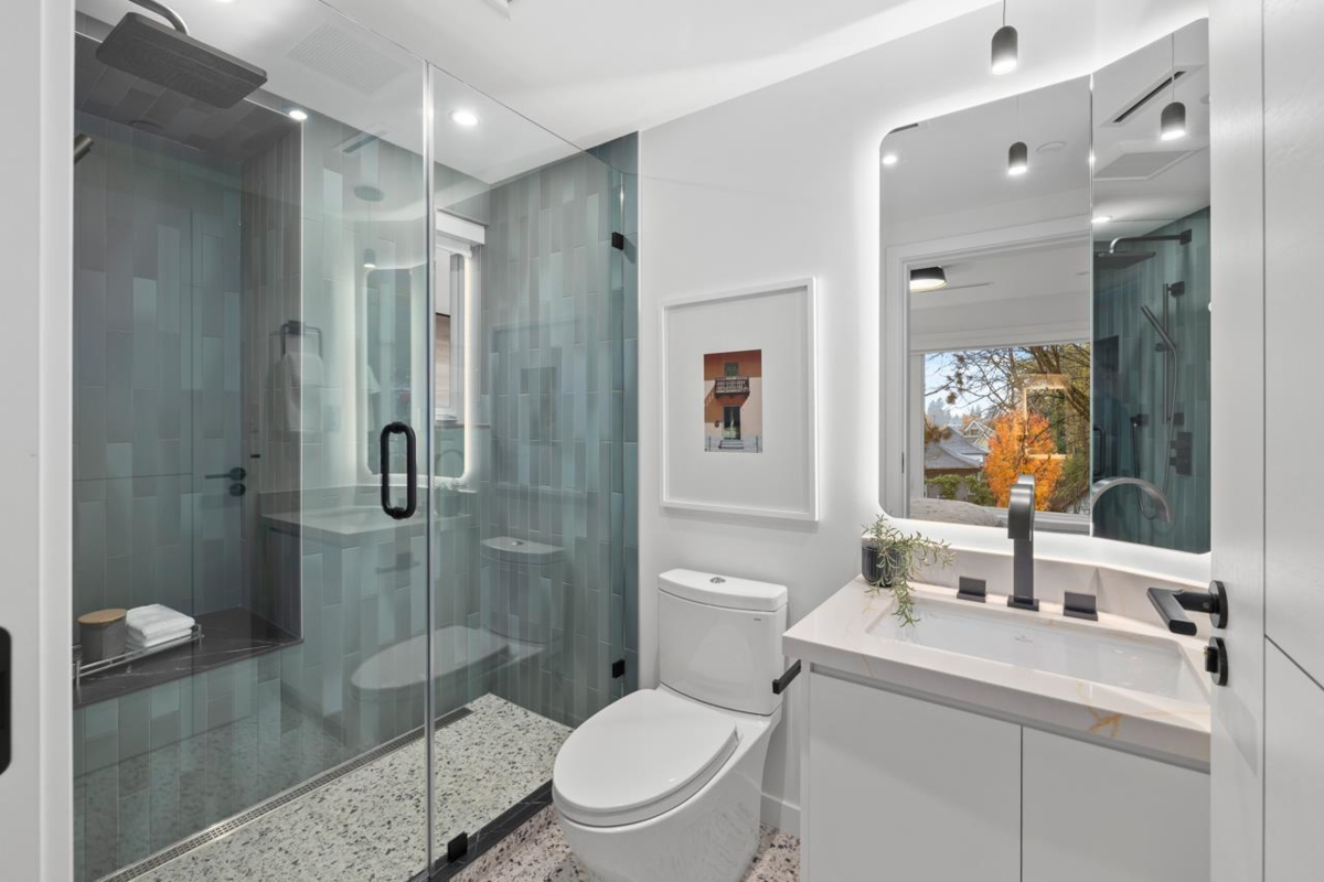 Laundry Room Photo of 683 W 18th Avenue, Vancouver, BC