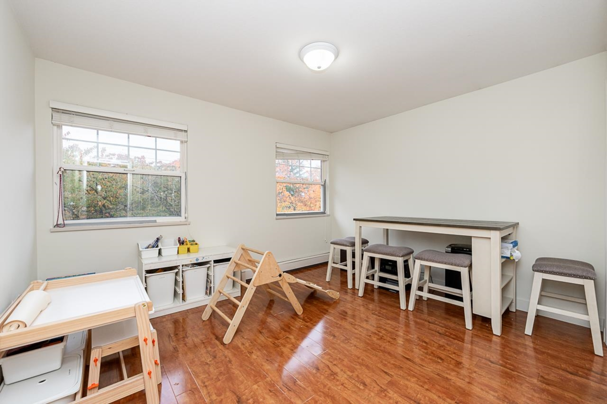 Entry Foyer Photo of 10132 156th Street, Surrey, BC