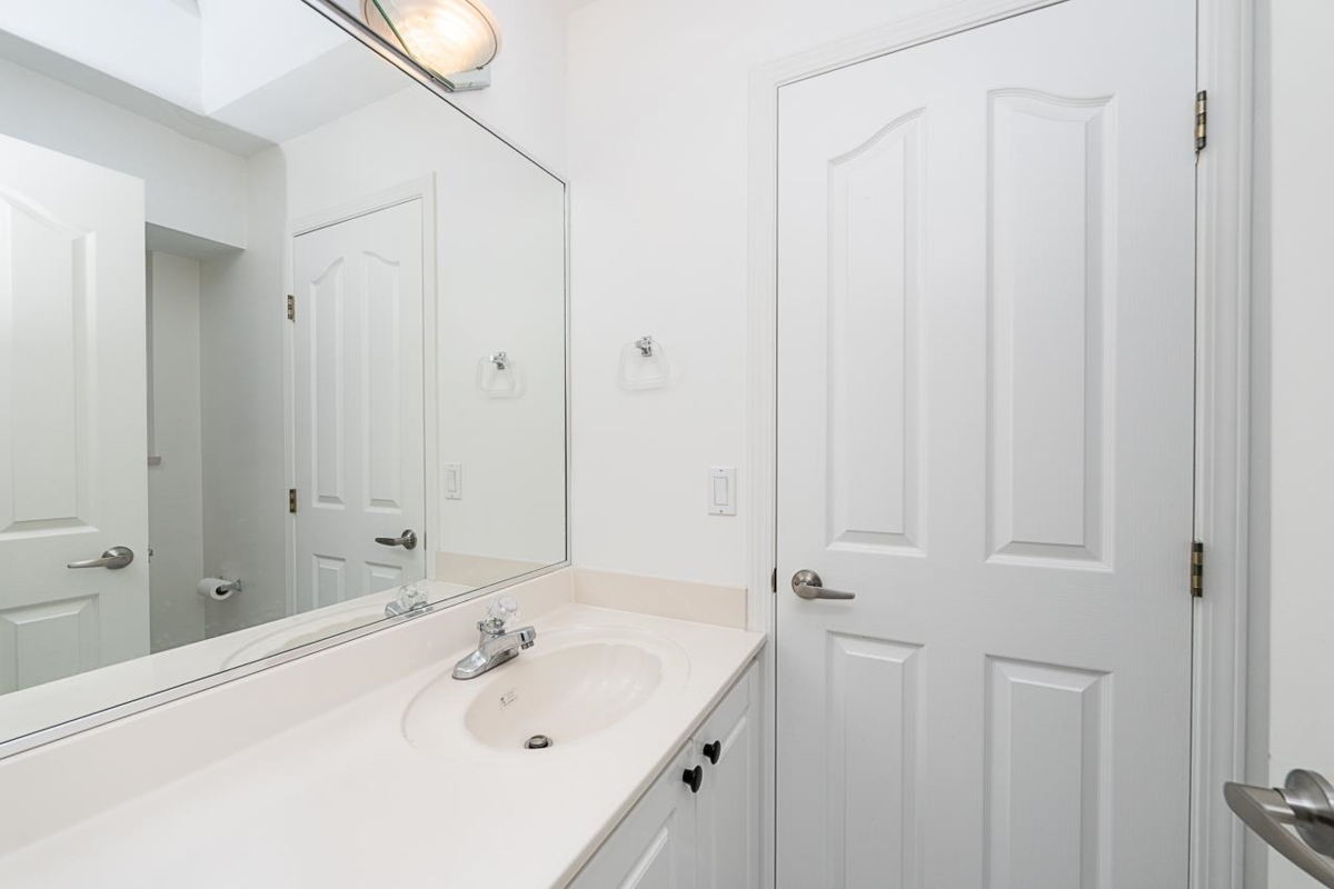 Laundry Room Photo of 10132 156th Street, Surrey, BC
