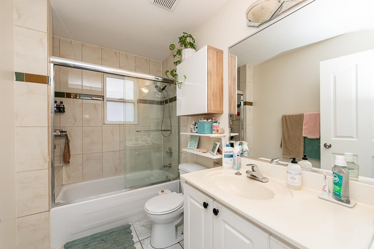 Office / Den Photo of 10132 156th Street, Surrey, BC