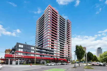 1811 10626 City Parkway, Surrey, BC, Surrey — Apartment/Condo for sale