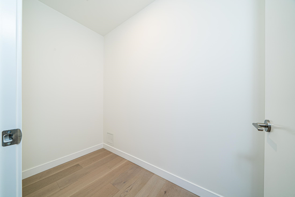 Entry Foyer Photo of 501 5212 Cambie Street, Vancouver, BC
