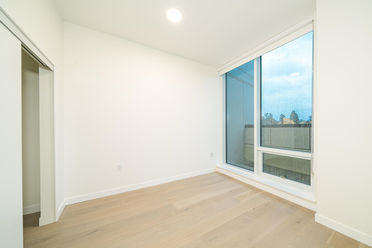 Laundry Room Photo of 501 5212 Cambie Street, Vancouver, BC