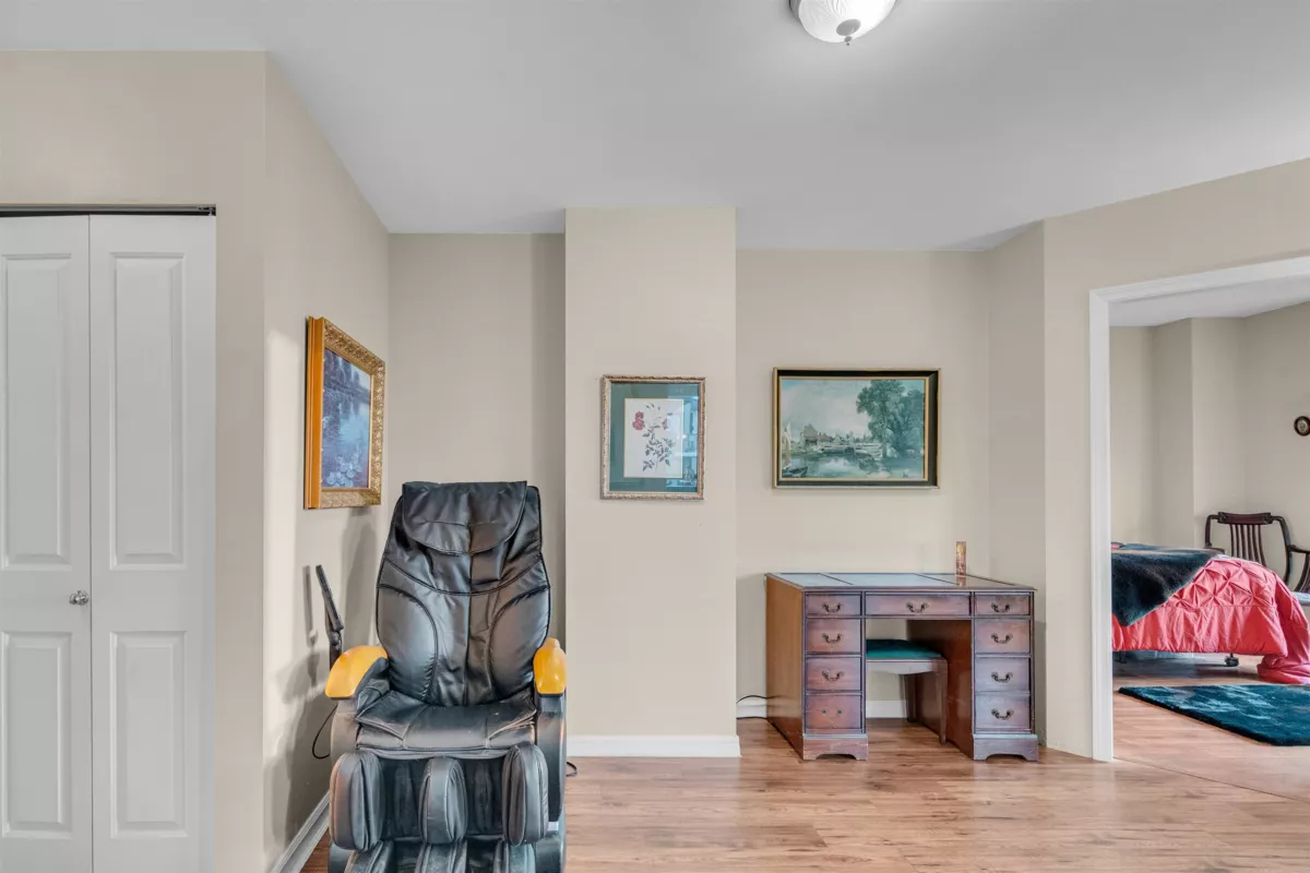 Primary Bedroom Photo of 603 1550 Martin Street, White Rock, BC