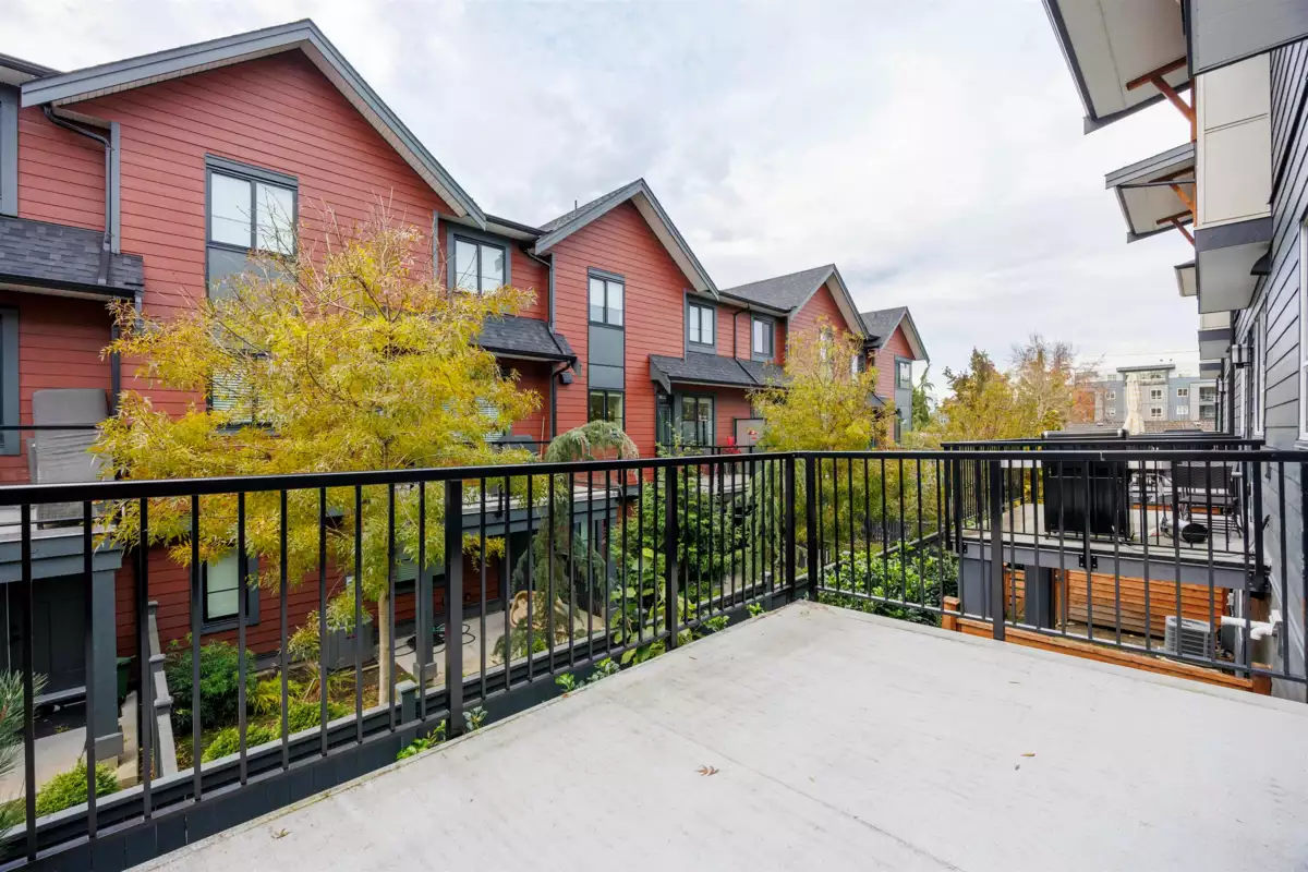Basement Recreation Room Photo of 6 19935 75a Avenue, Langley, BC