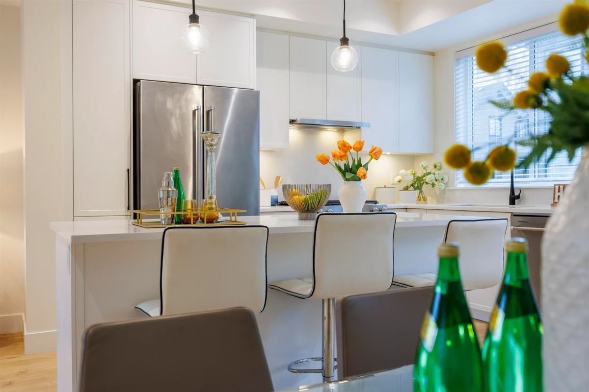 Guest Bathroom Photo of 6 19935 75a Avenue, Langley, BC