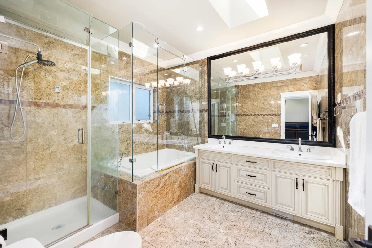 Hallway Photo of 2091 Mclennan Avenue, Richmond, BC