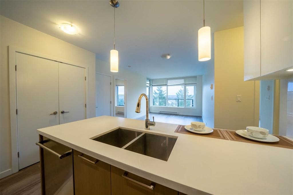 Family Room Photo of 1905 3080 Lincoln Avenue, Coquitlam, BC