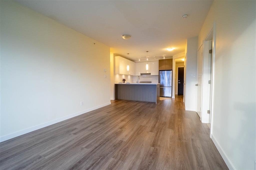 Kitchen Island Photo of 1905 3080 Lincoln Avenue, Coquitlam, BC