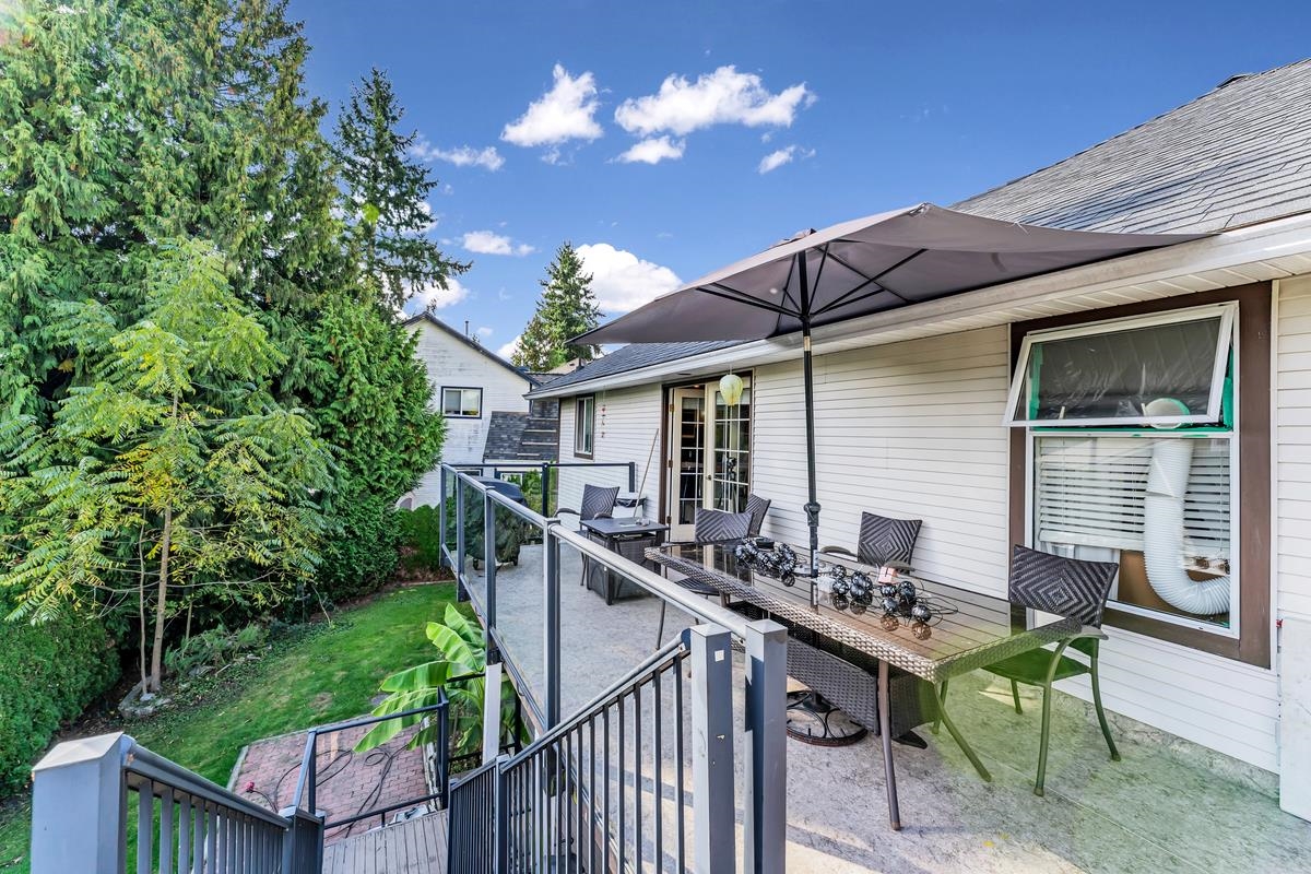 Dining Area Photo of 16160 14b Avenue, Surrey, BC