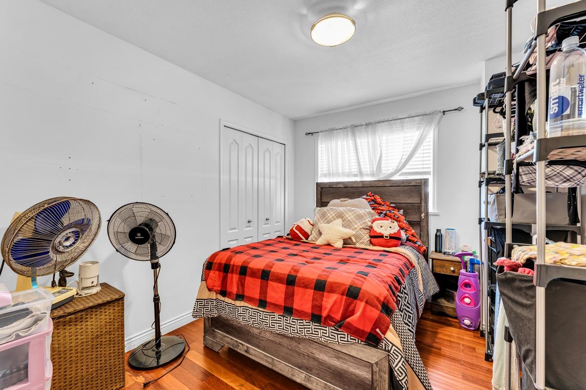 Guest Bathroom Photo of 16160 14b Avenue, Surrey, BC