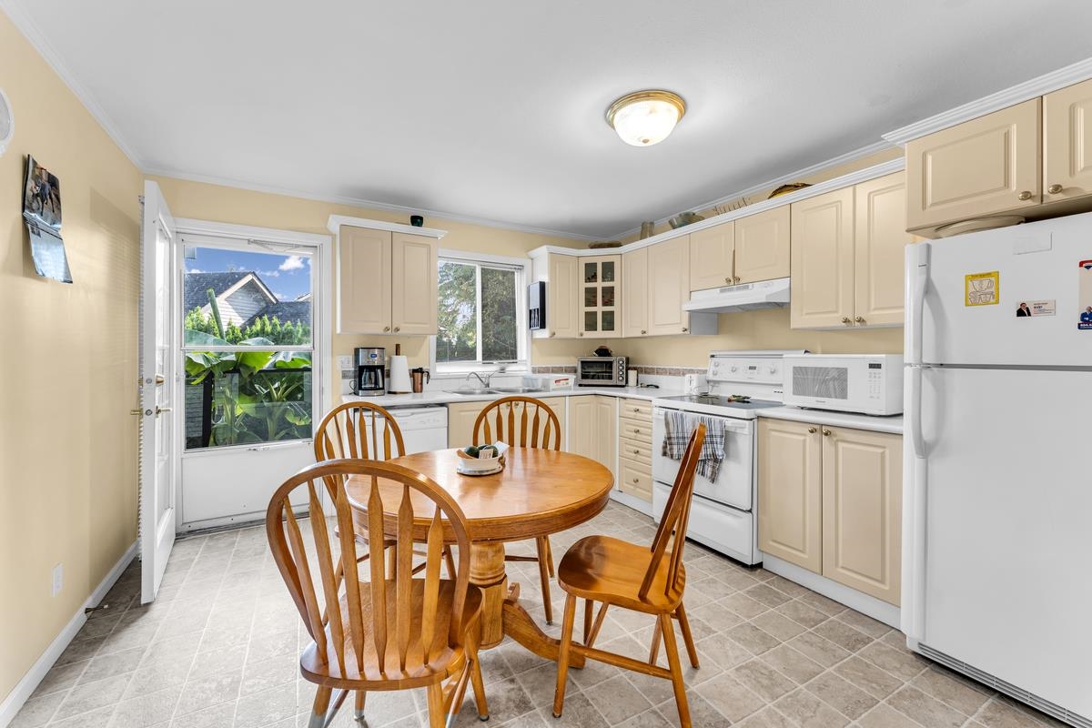Laundry Room Photo of 16160 14b Avenue, Surrey, BC