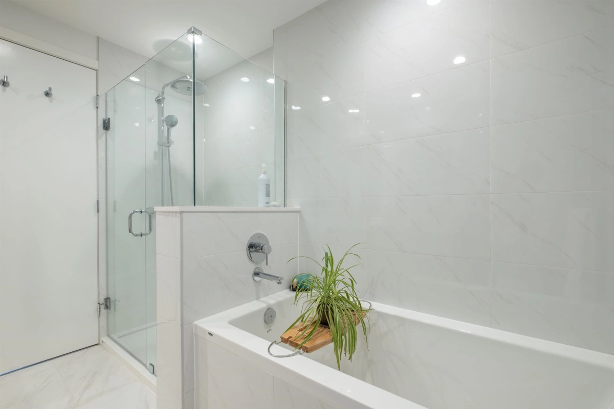 Hallway Photo of 111 747 E 3rd Street, North Vancouver, BC