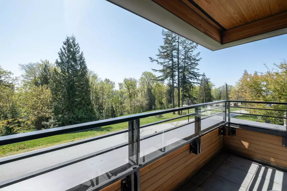 Loft / Bonus Room Photo of 111 747 E 3rd Street, North Vancouver, BC