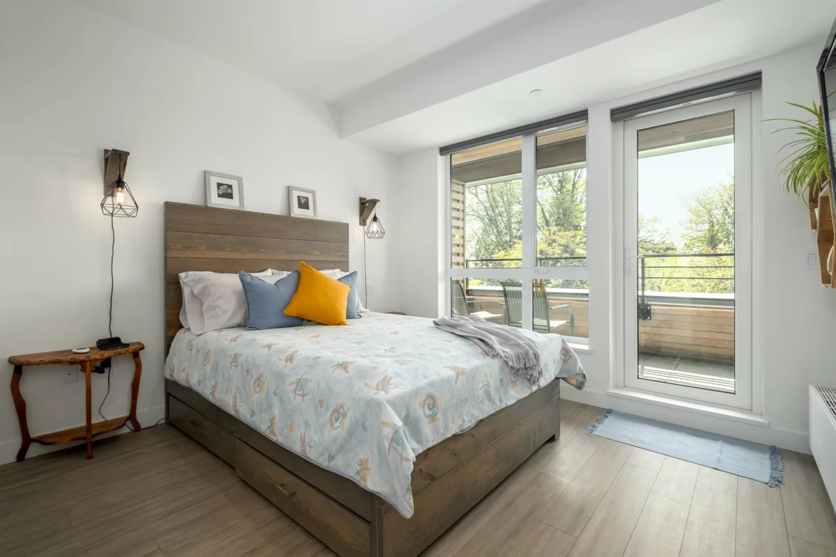 Office / Den Photo of 111 747 E 3rd Street, North Vancouver, BC